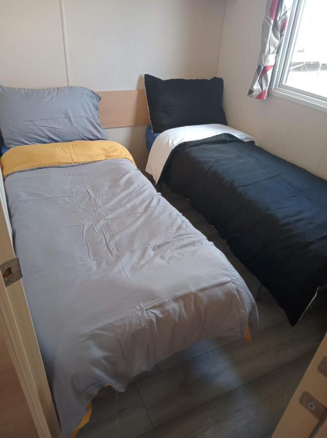 Caledonian Caravan Jaywick Sands Exteriör bild