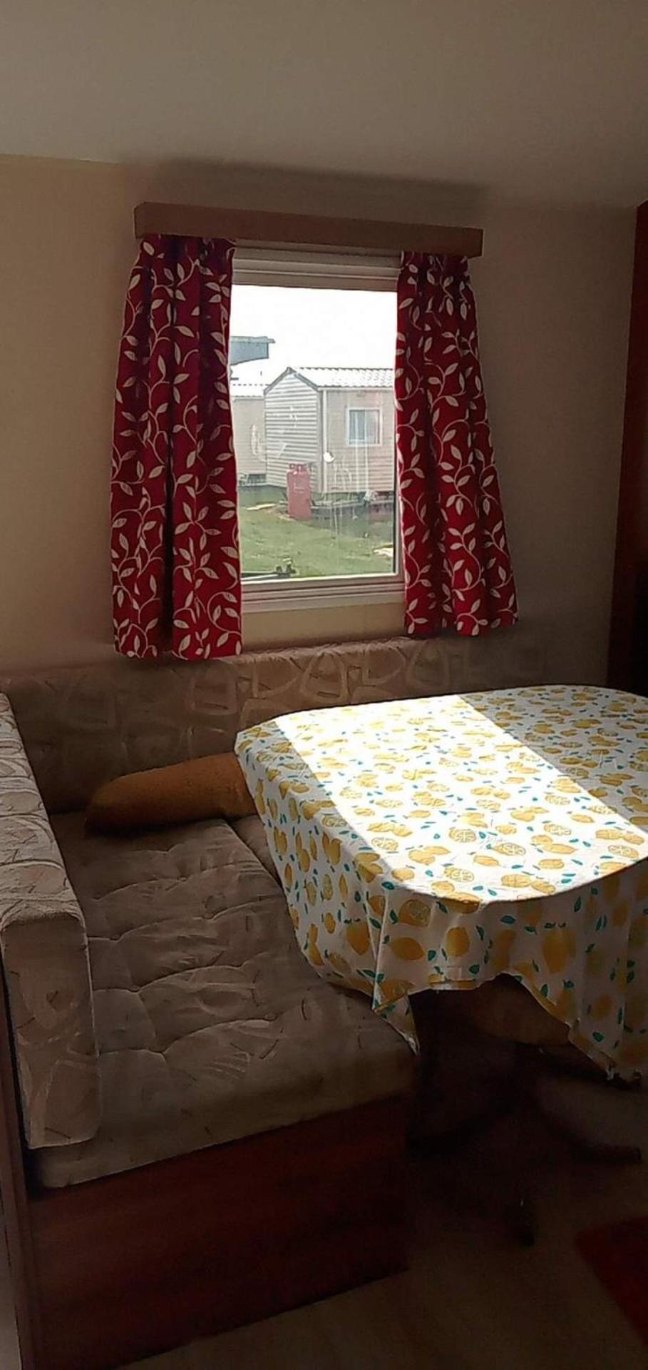 Caledonian Caravan Jaywick Sands Exteriör bild