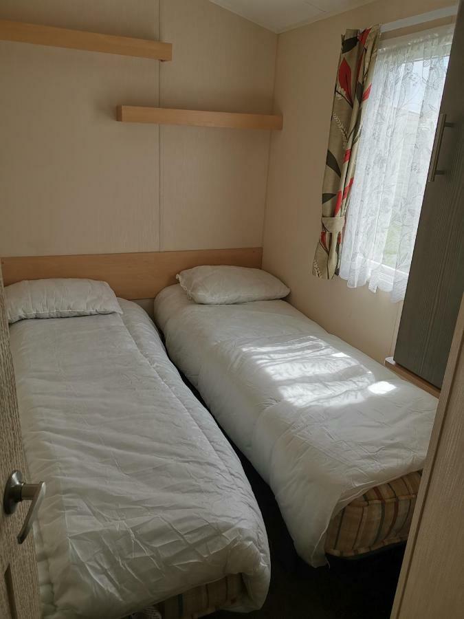 Caledonian Caravan Jaywick Sands Exteriör bild