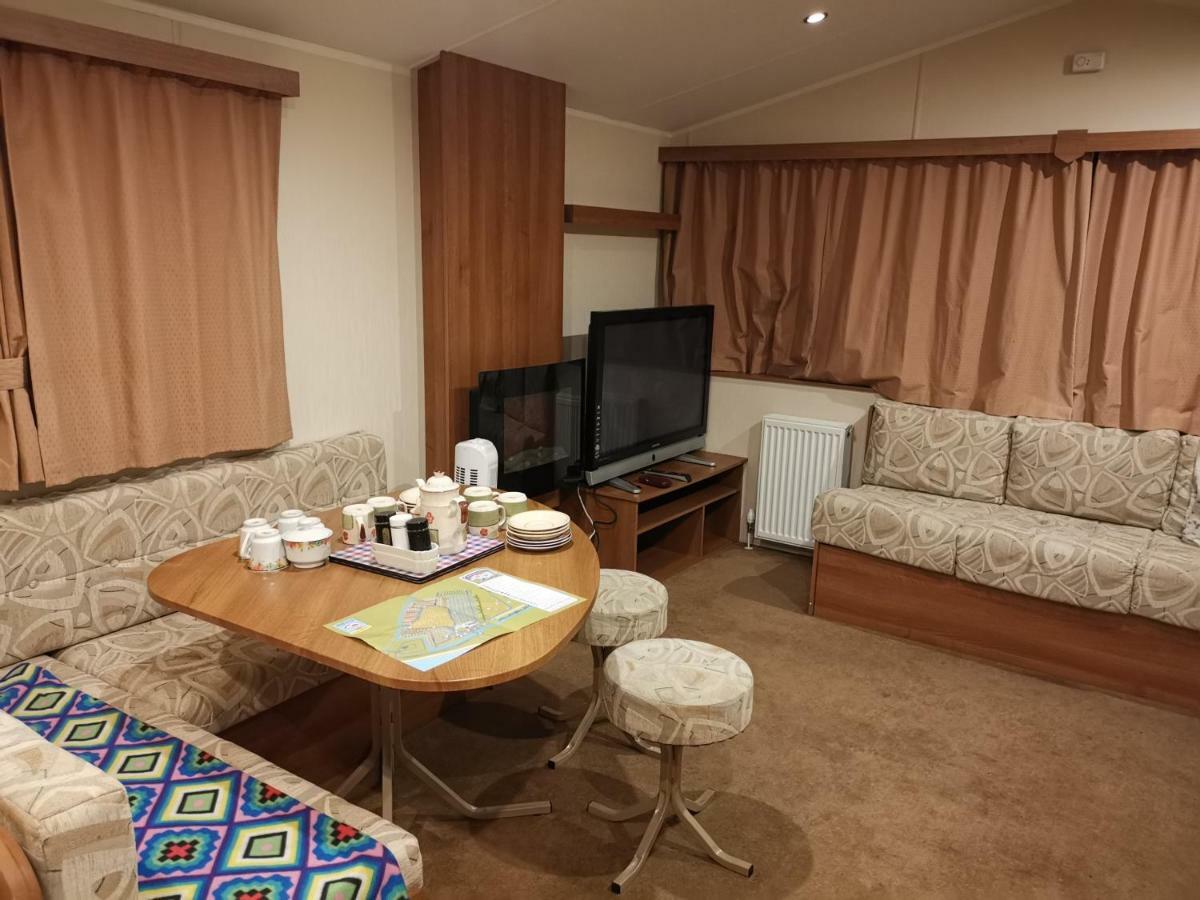 Caledonian Caravan Jaywick Sands Exteriör bild